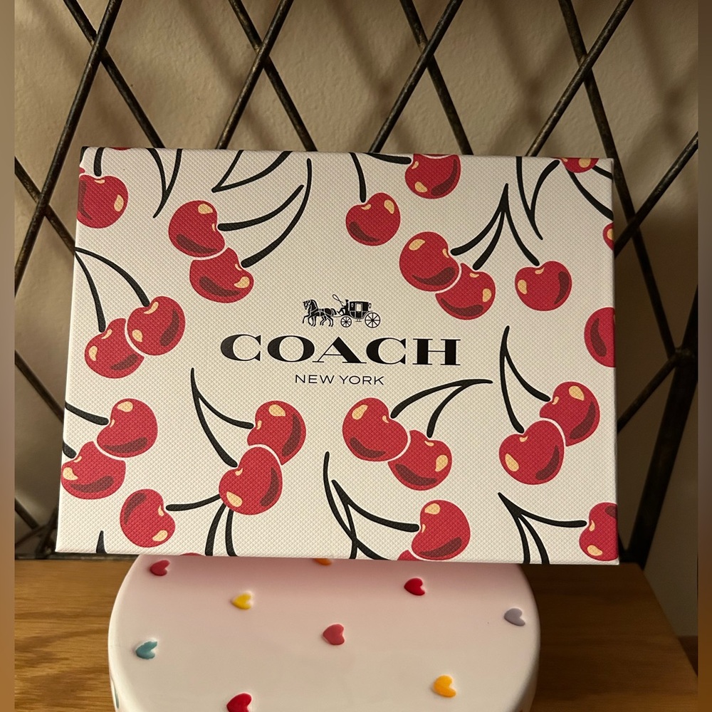 Coach Boxed Cherry Print Coin Purse NWT - Picture 7 of 8